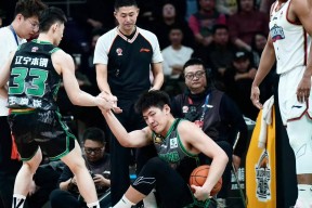 九游体育app包含今晚CBA常规赛焦点战；深圳男篮回应争议；媒体盛赞；团队化学反应显著的词条