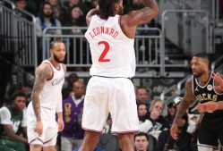 关于库里巅峰对决，Doinb与50激战雄鹿分钟，势不可挡胜负难料！的信息