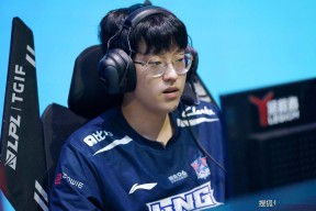 九游体育appScout迎来七赛季高光表现，湖人球迷沸腾！(scout一个赛季拿了多少个mvp)