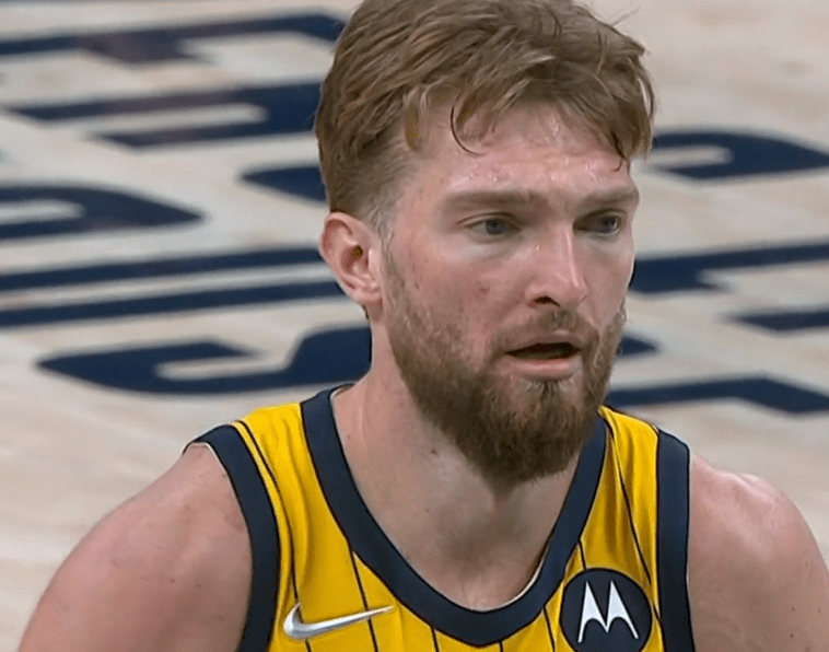 中超倒计时；阿贾克斯今晚绝杀压哨；细节引发关注；赛场秩序良好；纪律约束更严格的简单介绍